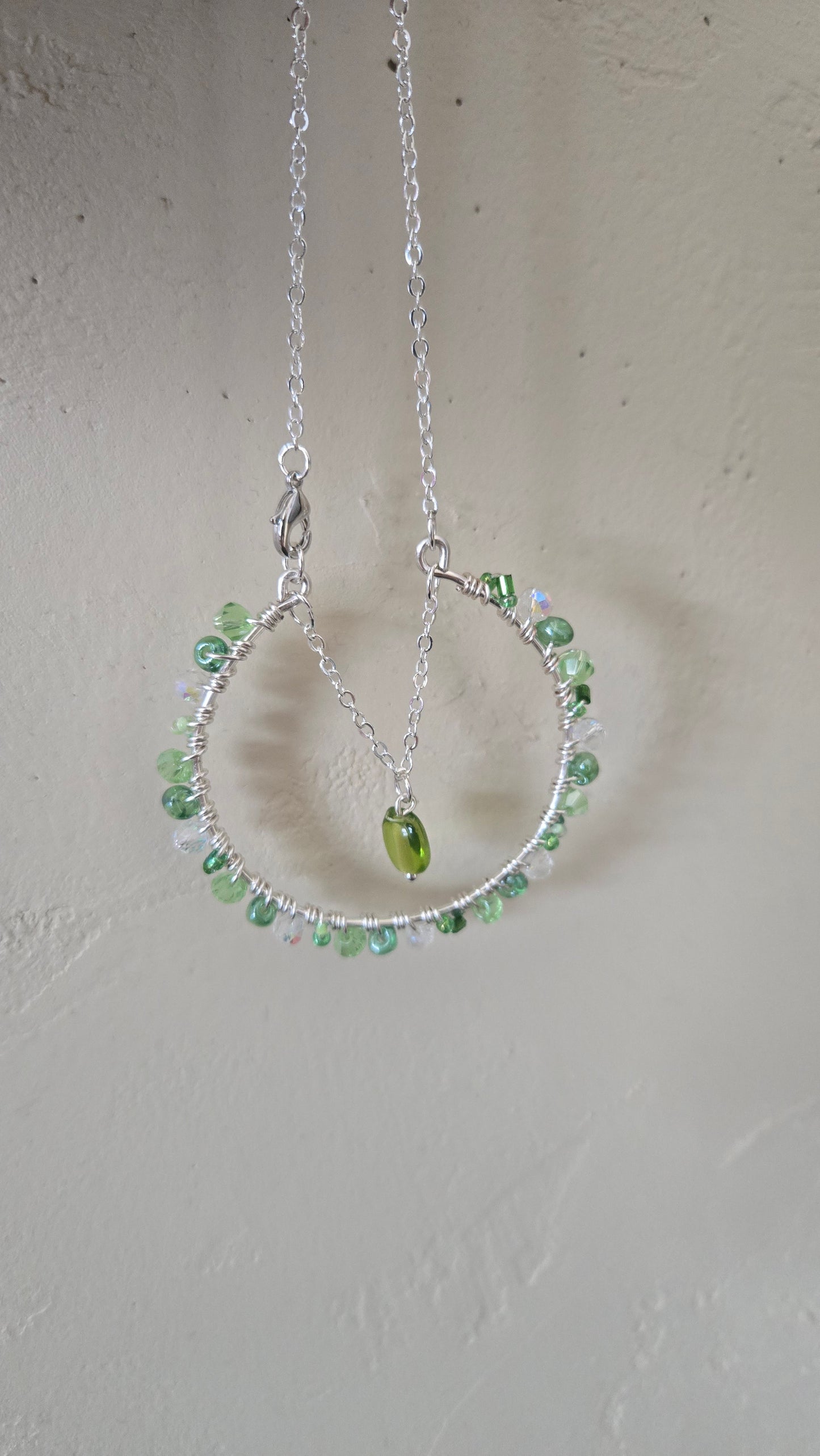 Green Adjustable Wire-wrapped Decor