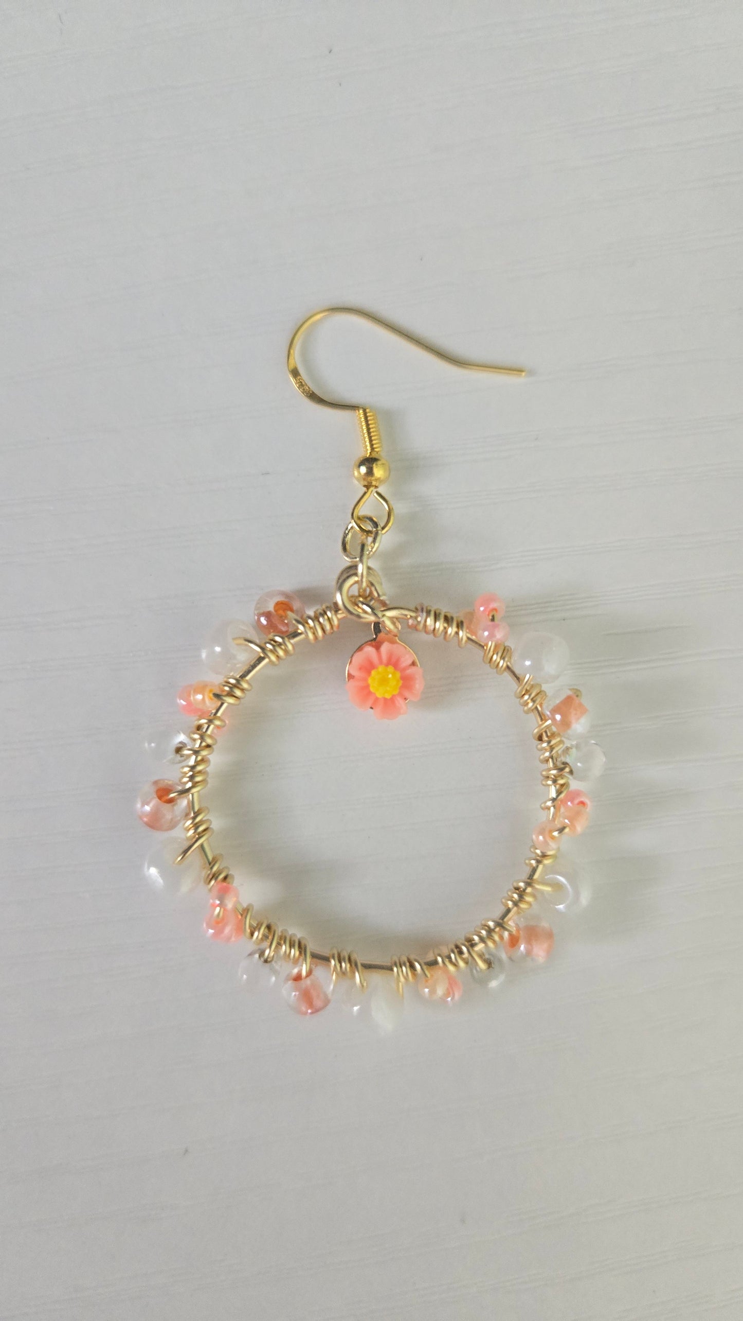 Peach Daisy Small Wire-wrapped Earrings