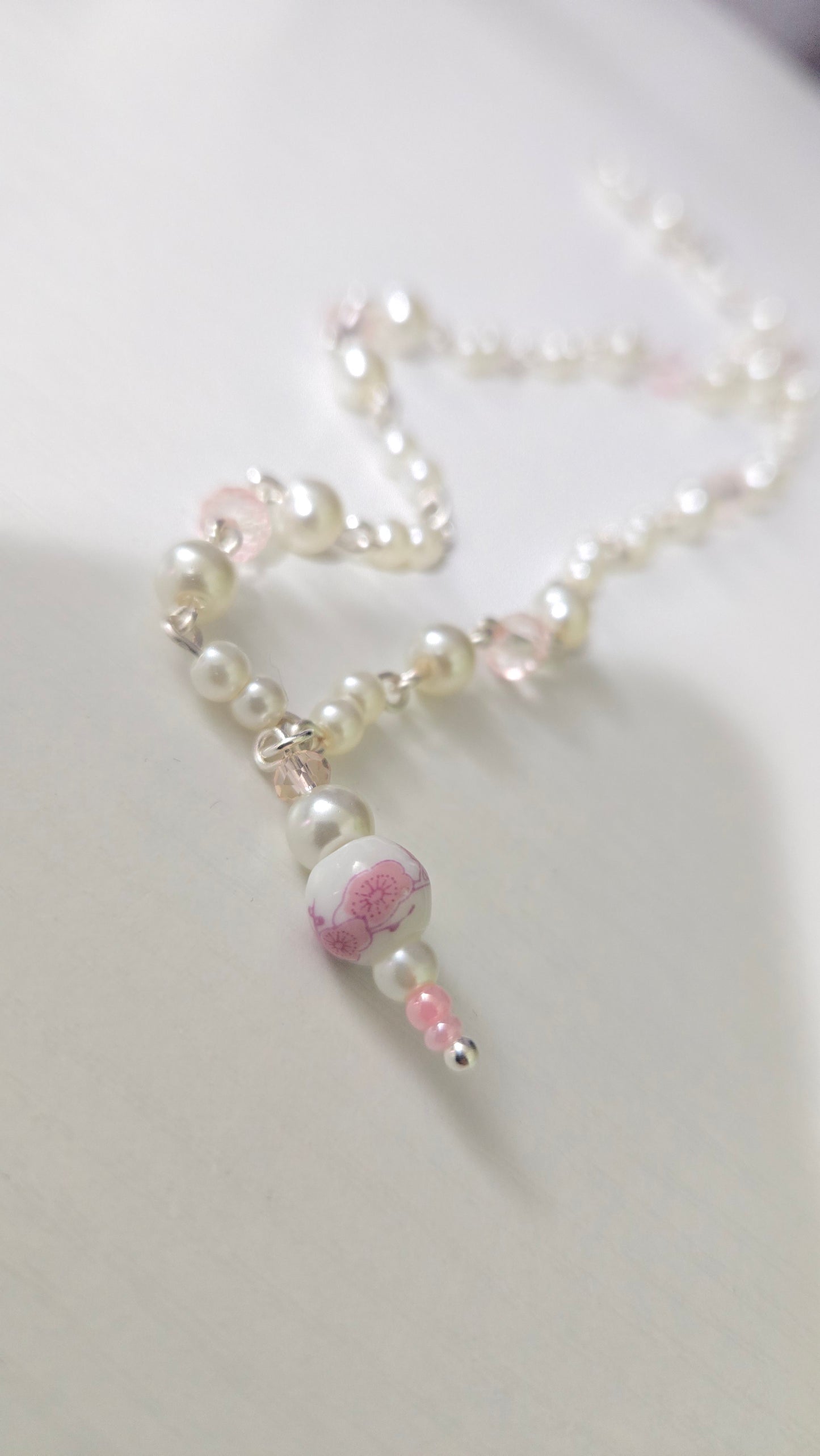 Center Piece Floral Pearls Necklace