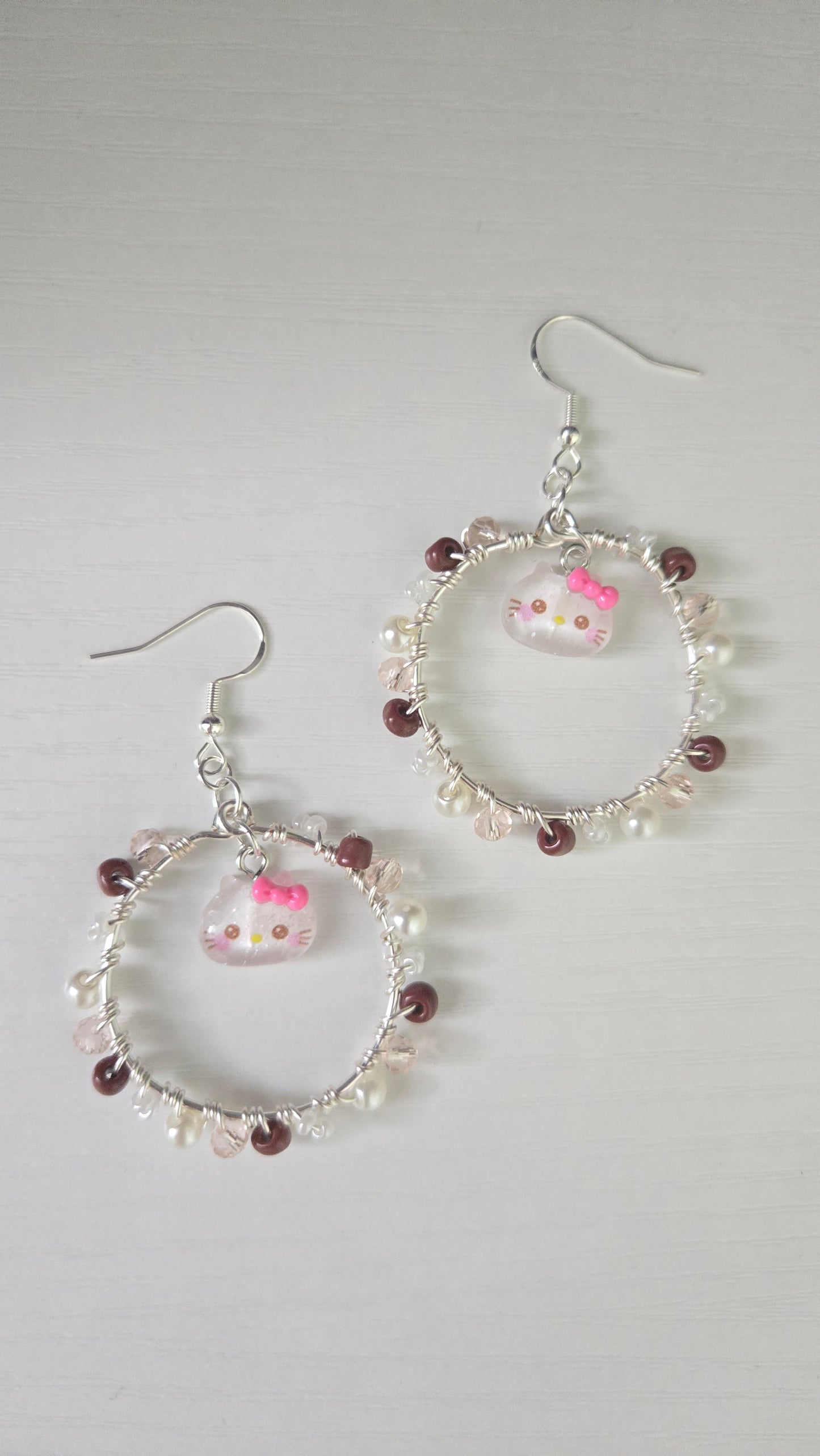 Hello Kitty Small Wire-wrapped Earrings