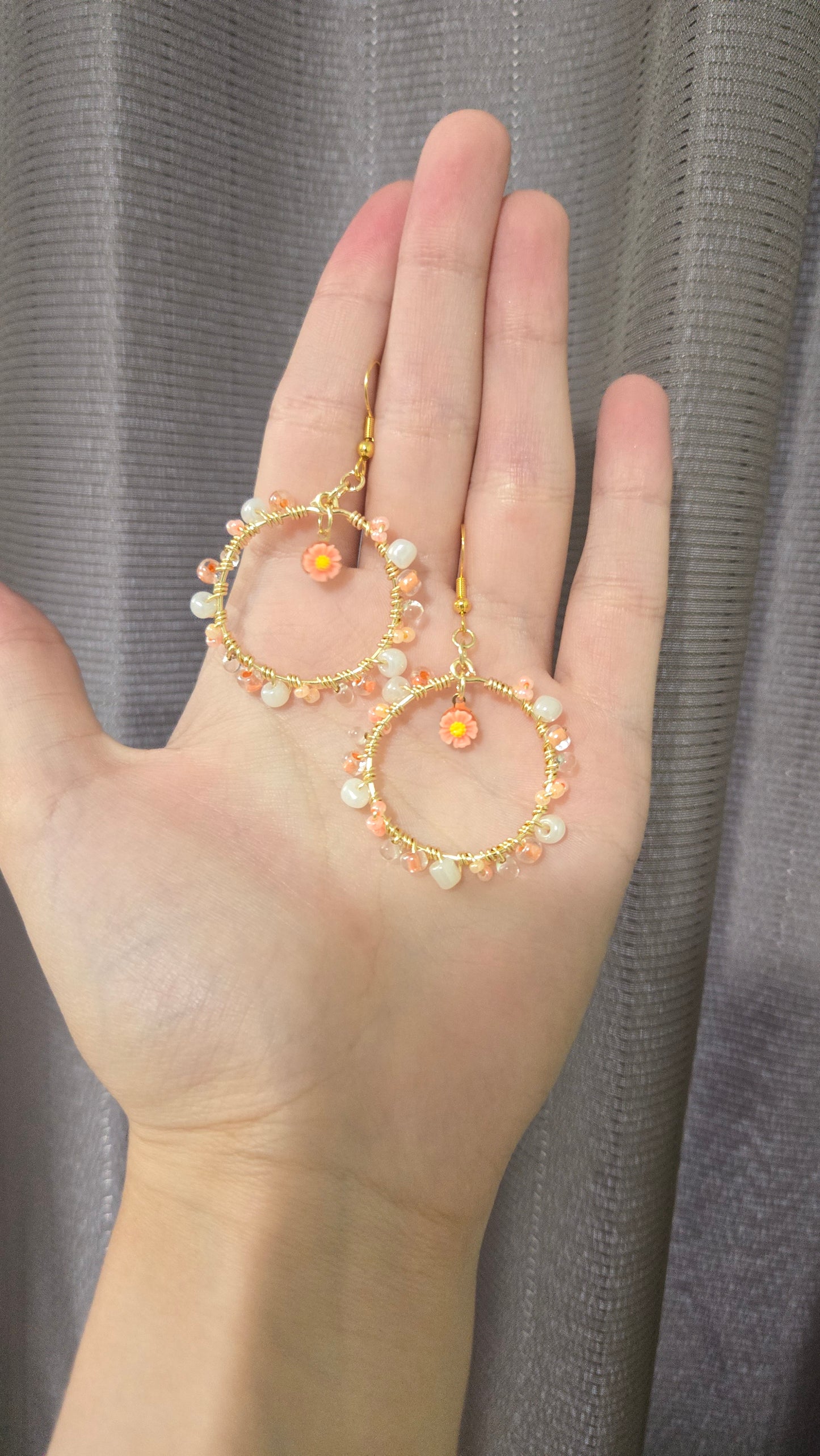 Peach Daisy Small Wire-wrapped Earrings