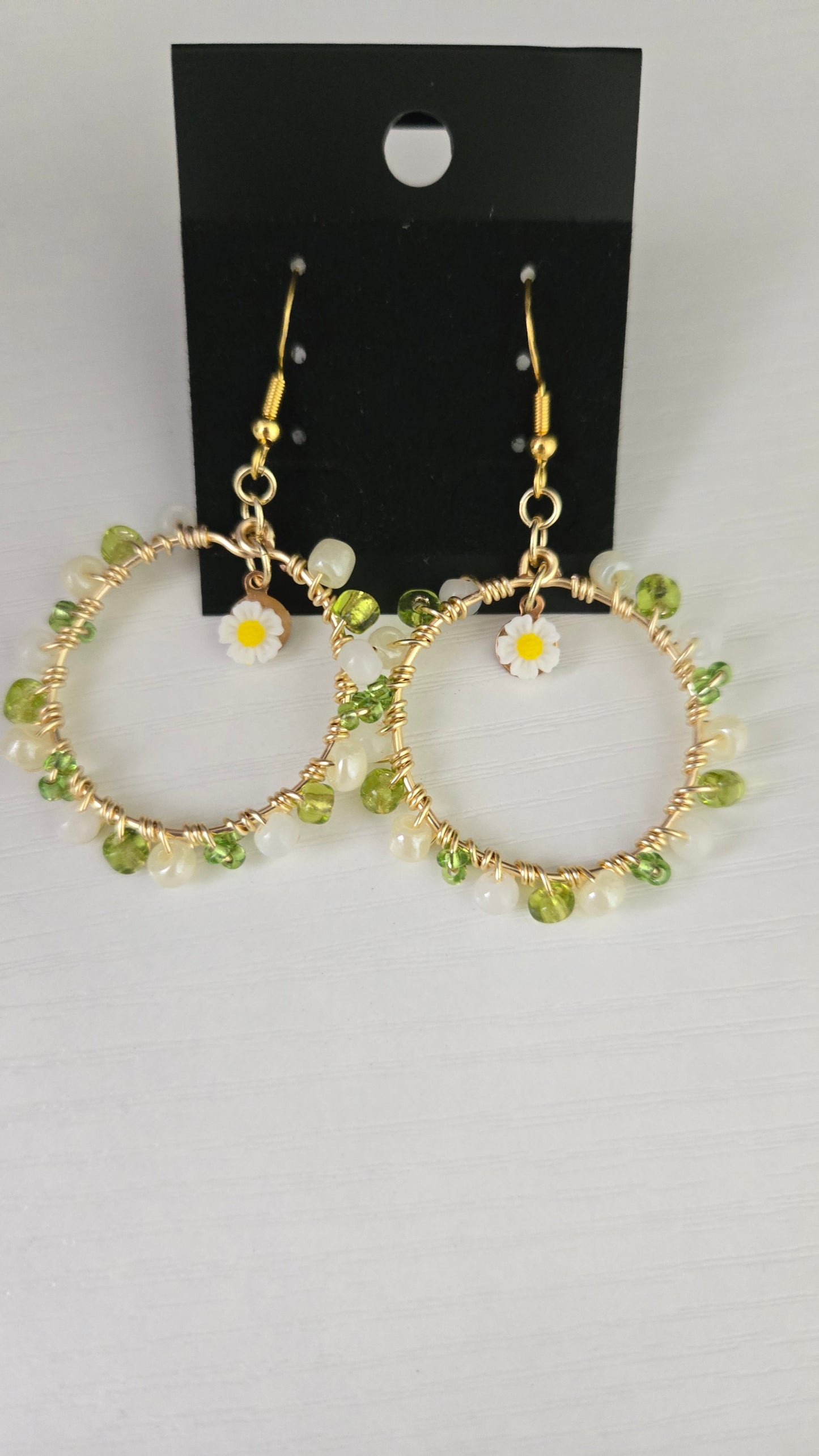 Daisy Small Wire-wrapped Earrings