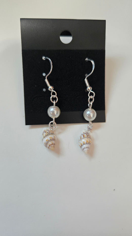 Aphrodite's Love Simple Pearl Drop Earrings
