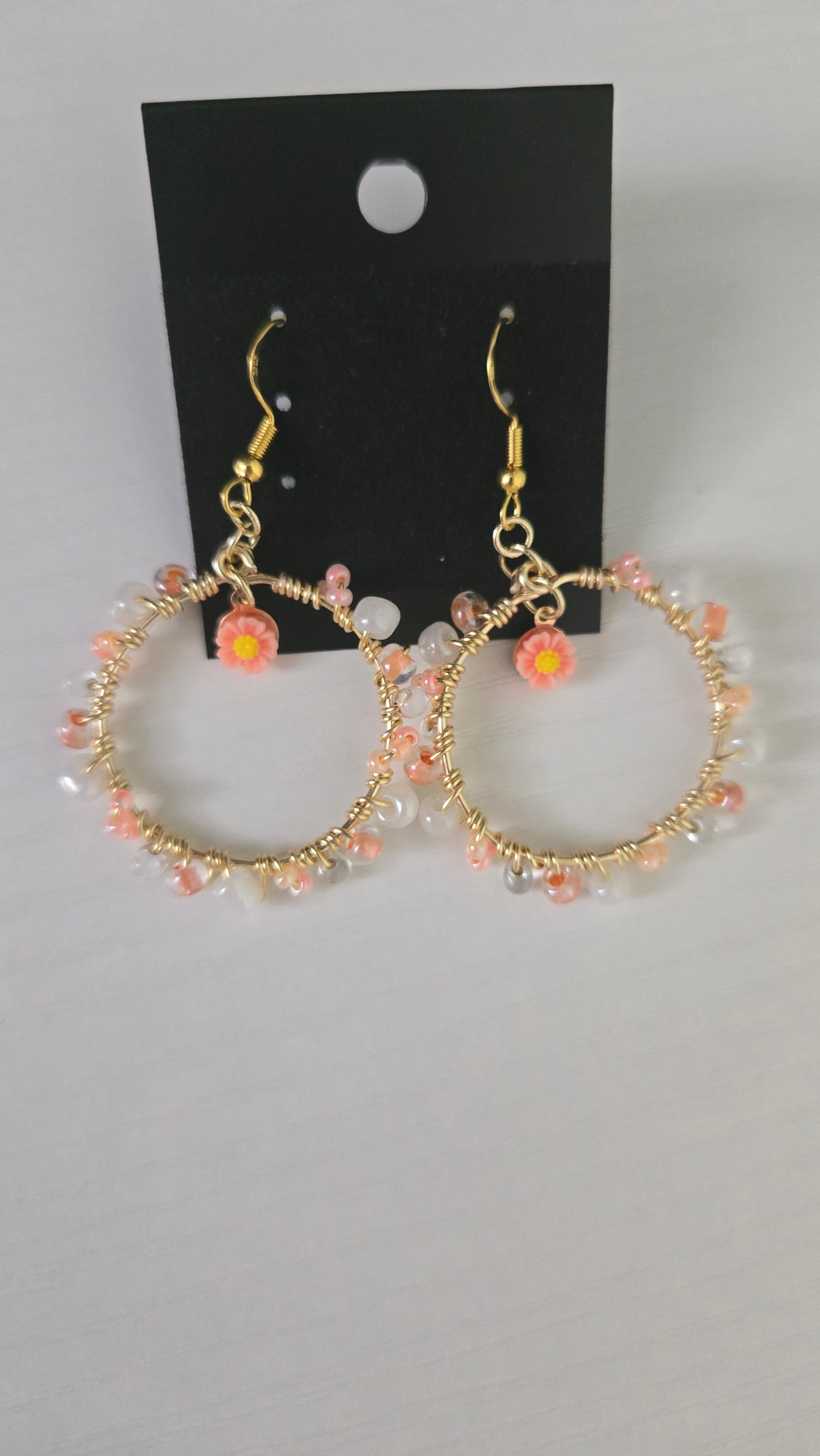 Peach Daisy Small Wire-wrapped Earrings